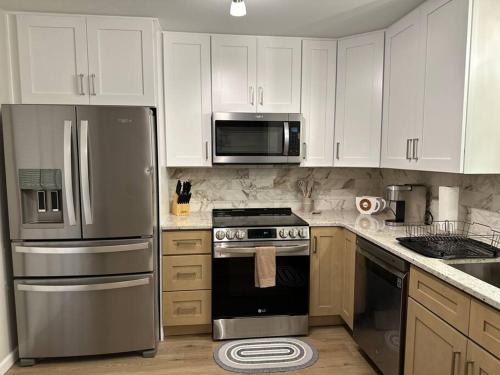 Woodstock Haus | Downtown Woodstock Home