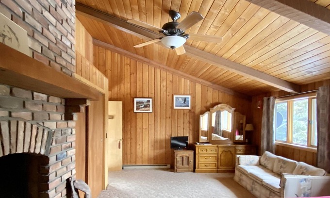 Marion Kabine | Dream Haven Guest Ranch