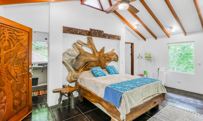 Tres Rios Wohnung | Dreamy Off Grid Jungle Escape W/ Shared Pool, Waterfalls & Hiking Trails