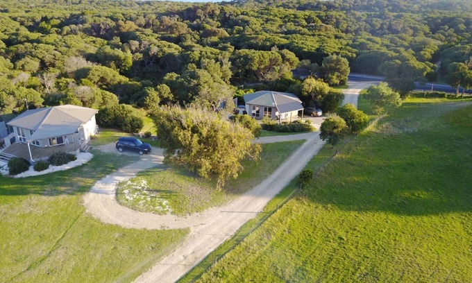 Sandy Point Haus | Driftwood Villas
