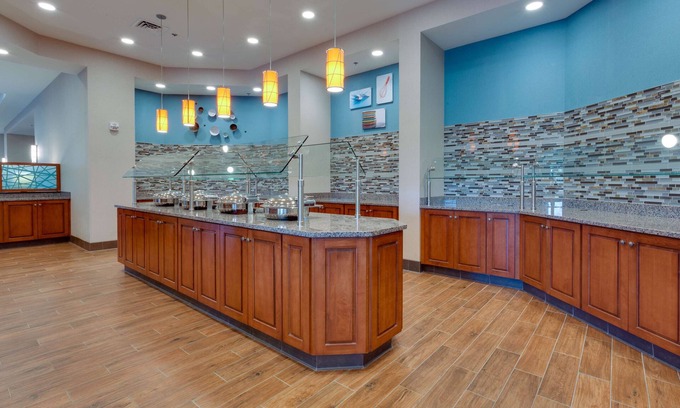 Gainesville Hotel | Drury Inn & Suites Gainesville