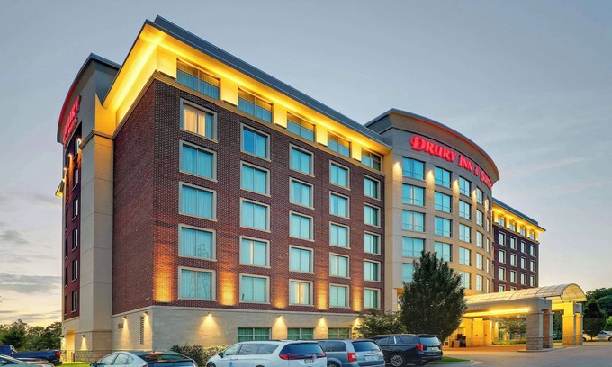 Grand Rapids Hotel | Drury Inn & Suites Grand Rapids