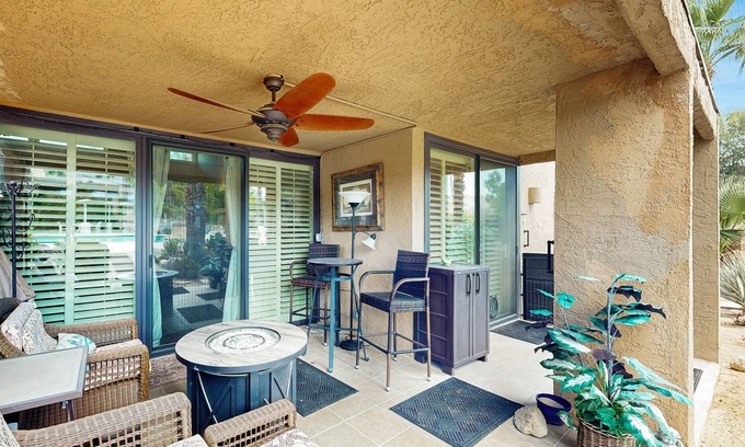 Palm Desert Eigentumswohnung | Dual-Suite Villa at Ironwood Country Club | Shared Pool & Hot Tub