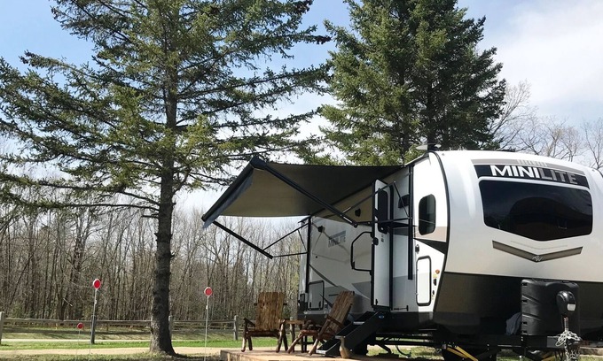 Federal Dam Haus | Duck Pond Camper - 3 blocks from the iconic Federal Dam and Leech Lake!