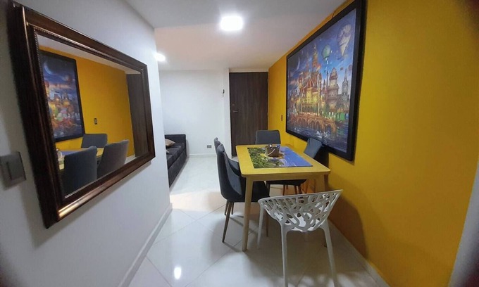 Itagui Wohnung | Duplex with Private Terrace and City View (5th Floor)