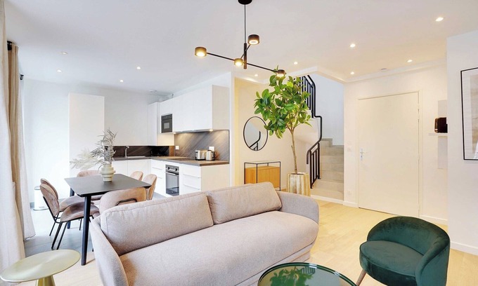 Levallois-Perret Wohnung | Maisonette mit Terrasse in Levallois