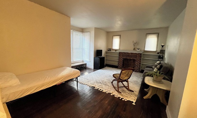 Pullman Haus | Duplex with WiFi in Downtown Pullman