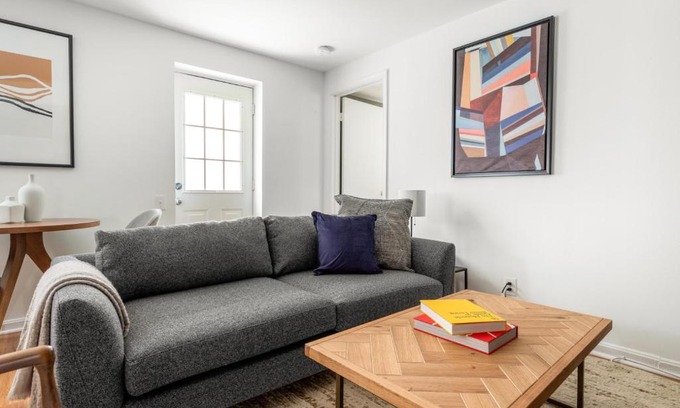 Adams Morgan Wohnung | Dupont Circle 1BR nr U St Metro Glens Mkt WDC-178