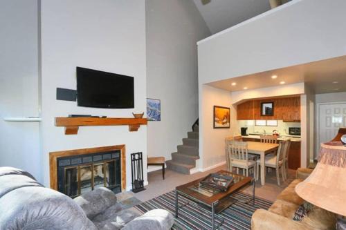 Beaver Haus | Eagle Point Ski Resort 10 Wooded Ridge Condos