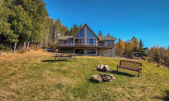 Rangeley Kabine | Eagles Rest - If you are looking for stunning mountain and lake views, this is the cabin for you