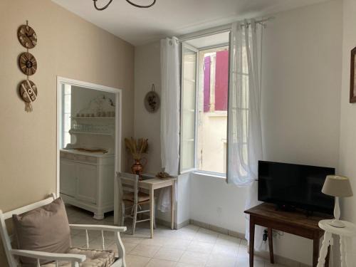 Aubeterre-sur-Dronne Wohnung | Echoppe Ancienne Boutique de cordonnier avec jardin privé