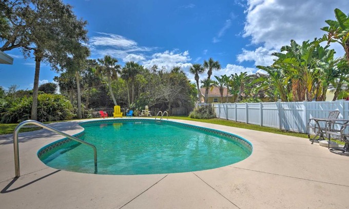 Royal Dunes North Haus | Eclectic Escape with Pool Walk to Ormond Beach