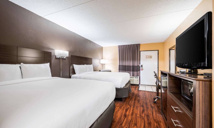 Columbus Hotel | Econo Lodge