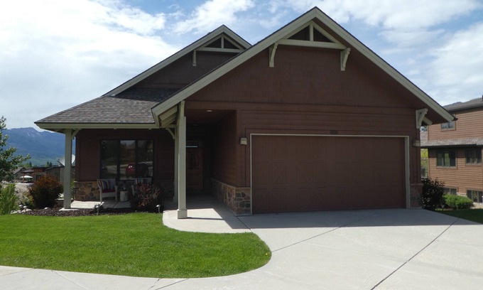 Eden Haus | Eden Mountain Getaway