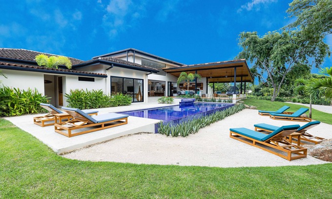 Tamarindo Haus | Eden Roc Villa Luxury 5BR in Hacienda Pinilla