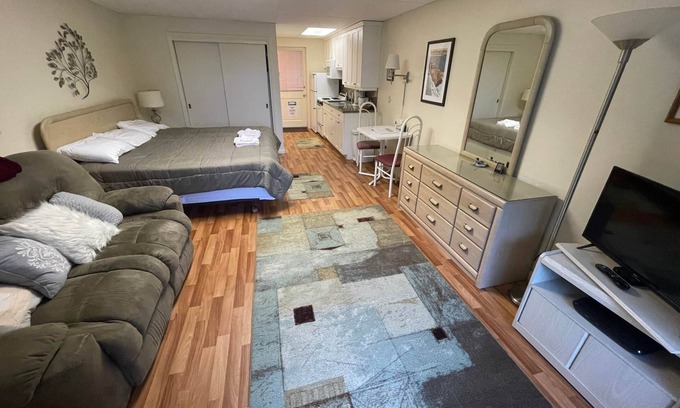 Wolfeboro Wohnung | Efficiency 3--Piping Rock Resort