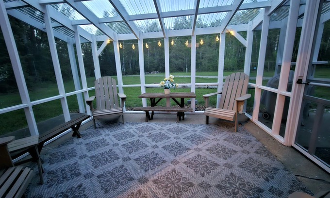 Itasca County Haus | Effie Oasis: Enjoy a peaceful 2-bedroom home on 40 acres.