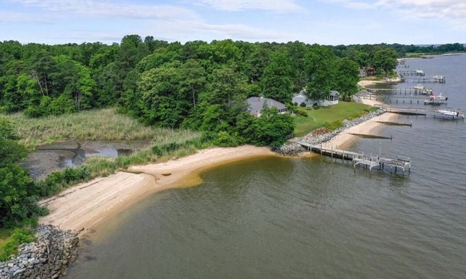 Mount Holly Haus | Egret Court - Newly built cozy modern home with access to water and beach