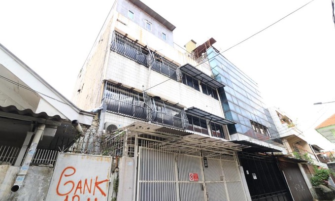 Gambir Haus | Eiffel Residence Batu Tulis 35A1 - Female Only