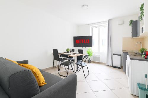 Quartier de Javel Wohnung | Eiffel Tower - Heart of Paris-1BR-4P with NetFlix