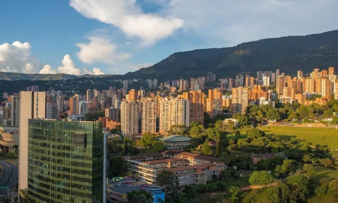 Itagui Wohnung | El Poblado 3 Bedroom Luxury Apartment with Breathtaking Views