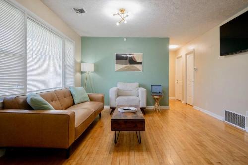 Lexington Haus | El Retro- Mid Century Ranch near Horse Park & Rupp