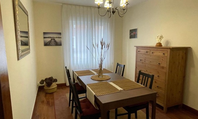 Gijon-Este Wohnung | El Urogallo con garaje