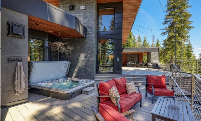 Ponderosa Palisades Haus | Elegance at Schaffer's Mill - Monthly Rental - STUNNING 4BR 4BA with Private Hot Tub