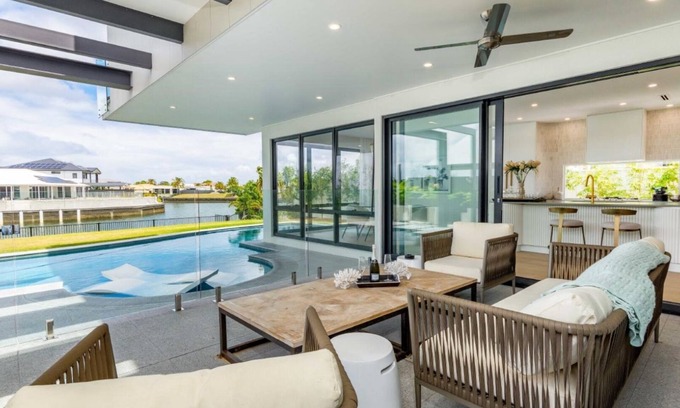 Woorim Haus | ELEGANCE ON ELANUS, TOP NOTCH