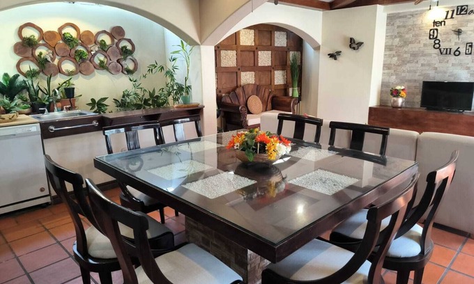 Ciudad Cariari Haus | Elegant and cozy house, Air conditioning, near by the Airport