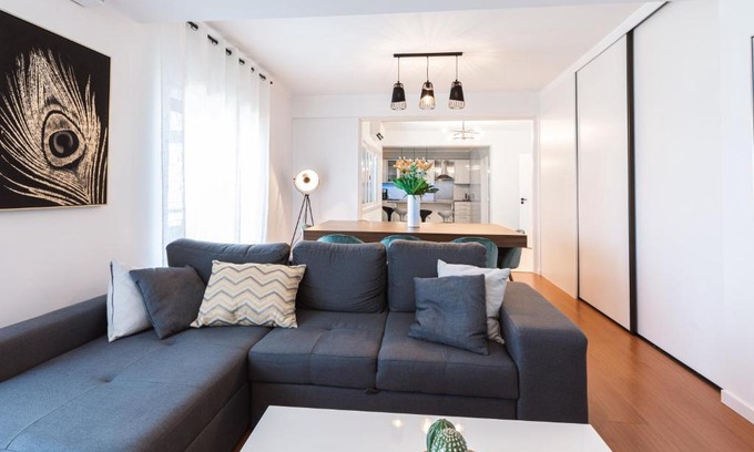 Fatima Wohnung | Elegant and spacious 3 bedroom 3 bath apartment 10 mins to the Sanctury!!