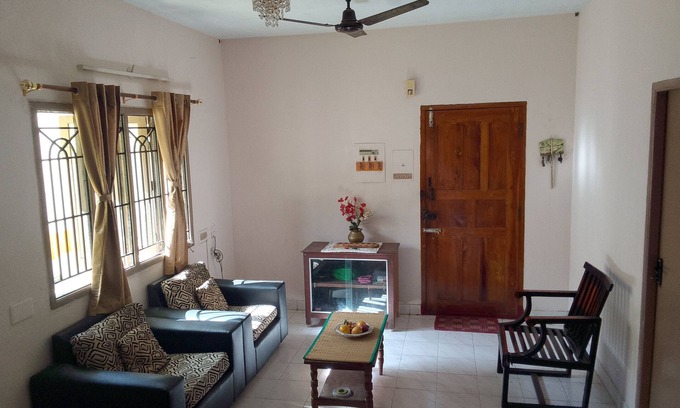 Raja Annamalai Puram Wohnung | Elegant, Centrally located 3 bedroom 2 bath apartment with AC in Chennai