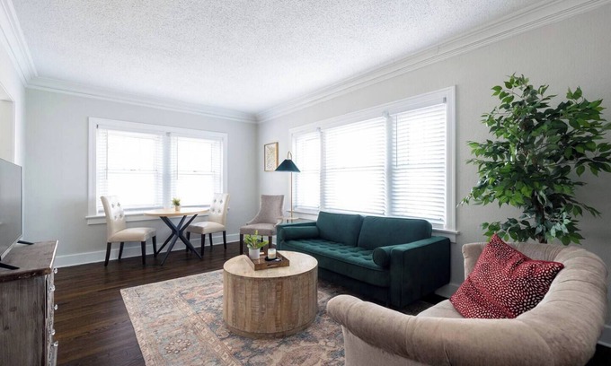 Central Hyde Park Wohnung | Elegant/Entire Unit/1 Bedroom