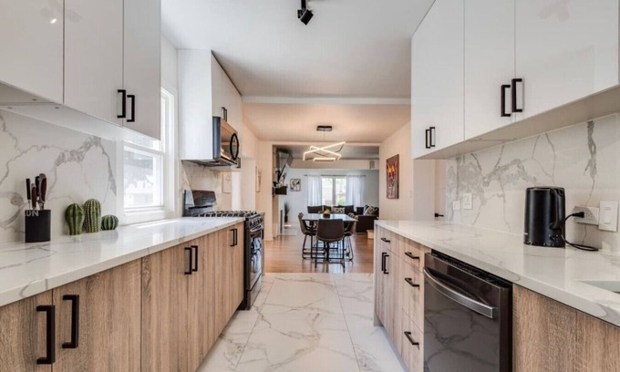 Elmhurst Haus | Elegant Haven: 4BR/3BA Retreat