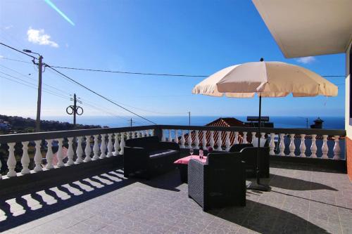 Estrela da Calheta Haus | Elegant House in Calheta, Sea View