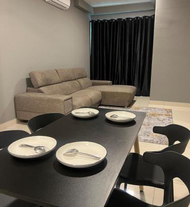 Sungai Buloh Wohnung | Elegant Pool View Condo at Residensi Suasana Damai