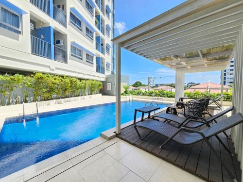 Mandaue Wohnung | Elegant Studio with balcony unit 625 - 6th floor - near Ateneo De Cebu - High speed internet - Northwoods Place