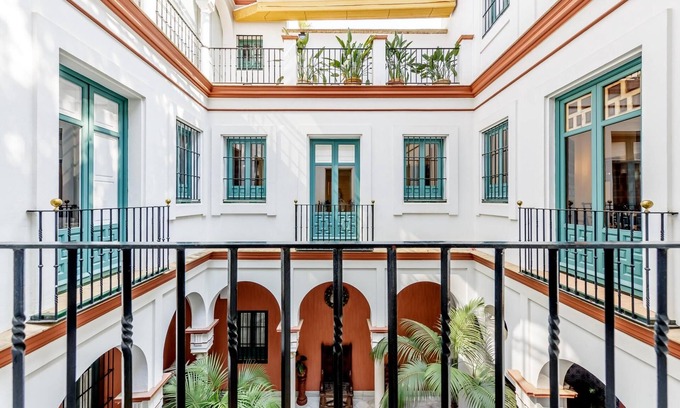 San Bartolome Wohnung | Elegante und stattliche Wohnung für 6 Personen in der besten Gegend von Sevilla