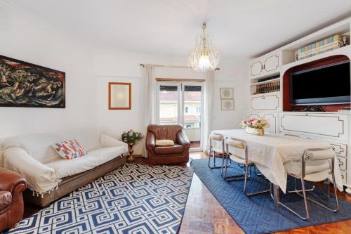 Cascais Haus | Elegant Vintage House with barbecue