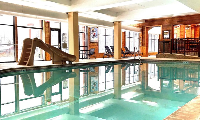 Lutsen Eigentumswohnung | Elite End Unit Mtn/Pool View/Ski-In/Ski-Out