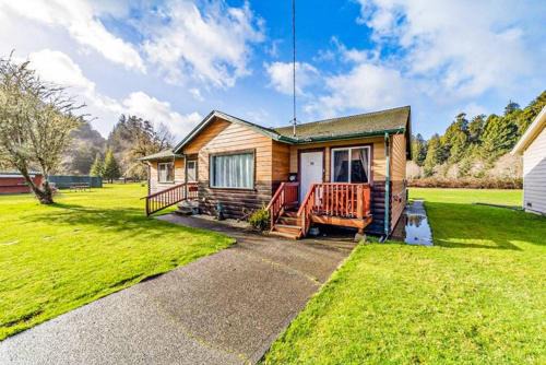 Orick Haus | Elk Meadow Cabins 9B Prairie Creek - Single Room