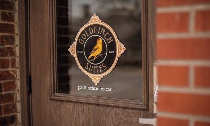 Elkader Bed & Breakfast | Downtown 2nd floor suite