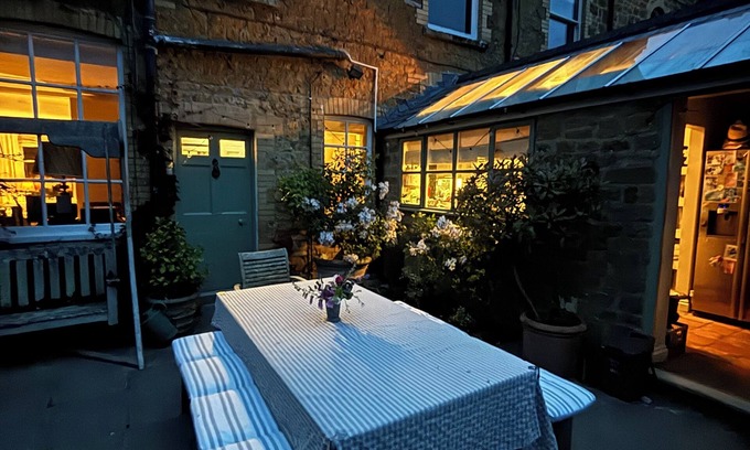 Castle Cary Bed & Breakfast | Ellesmere House