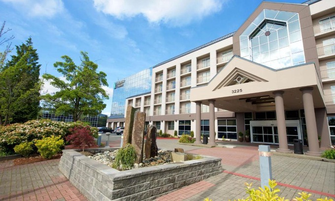 East Lake Hills Hotel | Embassy Suites by Hilton Seattle Bellevue
