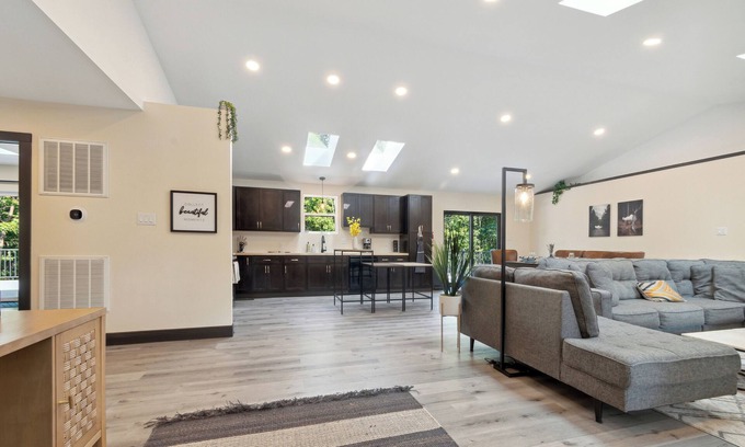 Ridgeway Haus | Emerald in Berkeley Springs, WV