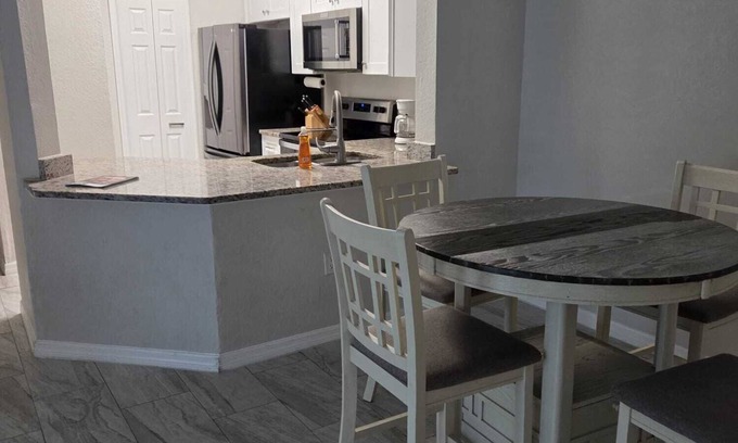 Oak Ridge Eigentumswohnung | Enchanting 3-bedroom condo NEAR EPIC UNIVERSE