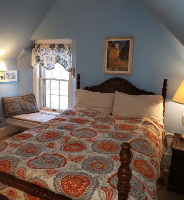 Westerwood Haus | English Cottage