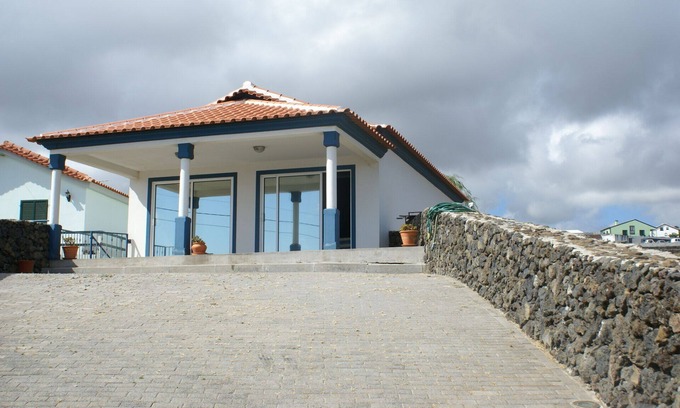 Porto Judeu Haus | Genießen Sie eine tolle Aussicht in einer ruhigen Gegend