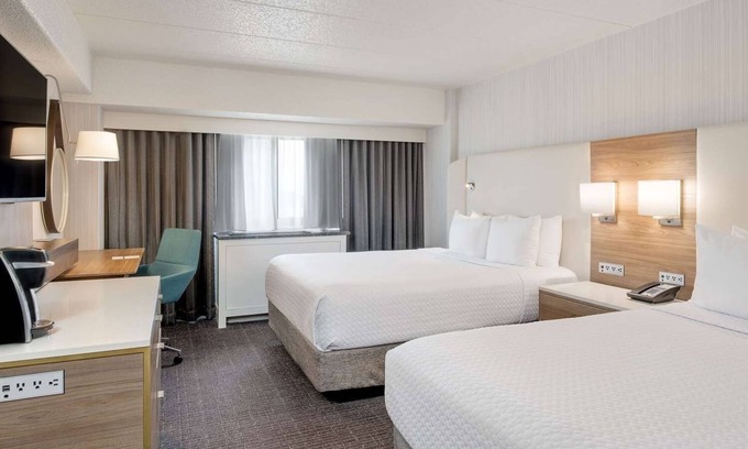 Downtown Columbus Hotel | Enjoy a Hassle-Free and Suiting Stay! 2 Modern Units, Pet-Friendly!