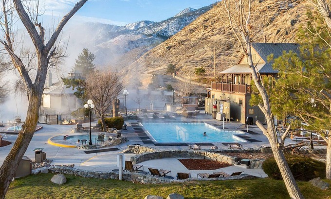 Genoa Resort | Silvester am Lake Tahoe, Skifahren und Hot Spring